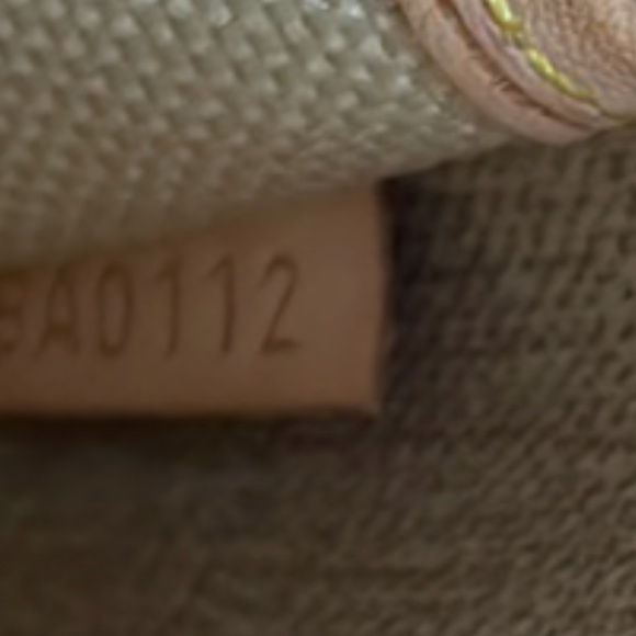 Louis Vuitton Deauville PM tote shoulder bag  with lock - Picture 3 of 15